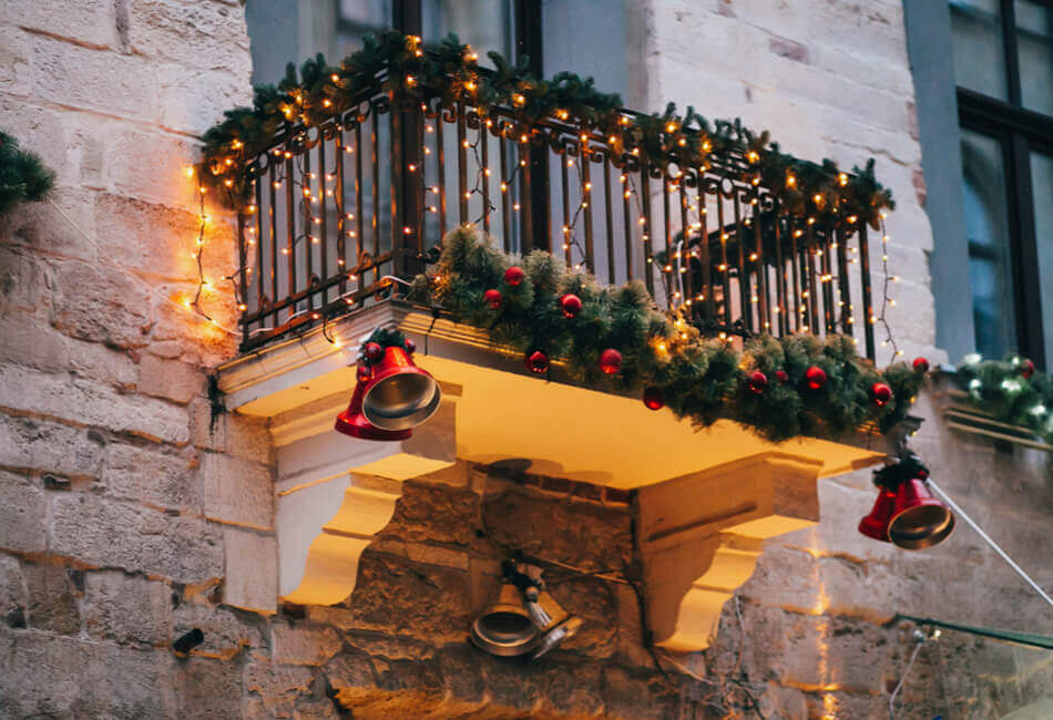 Χριστουγεννιάτικες μπάλες και γιρλάντες - Χριστουγεννιάτικη Διακόσμηση Μπαλκονιού - Giftland